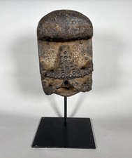 Masque tribal clouté - Dan-Guéré. Côte d'Ivoire Afrique