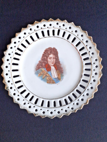 Assiette ajourée - , en