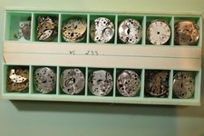 Lot pièces détachées d'horlogerie de marque VC 233 (Cupillard)