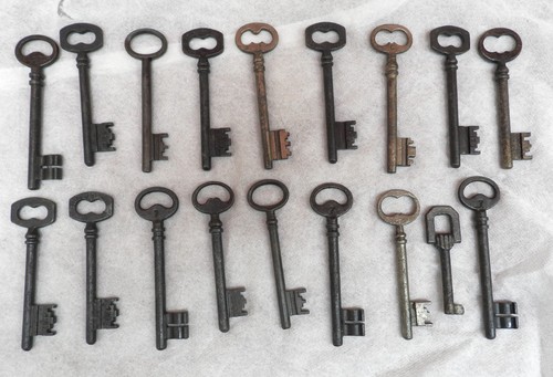Lot clefs clés - 18, divers