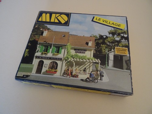 Mkd maquette auberge - -,