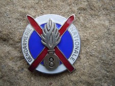 B 17 . GENDARMERIE . PELOTON