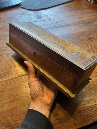 Boite coffret marqueterie - &,