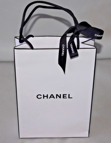 Chanel sac carton emballage - chanel,