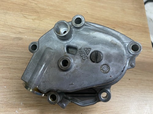 Piece pompe huile moteur - a,