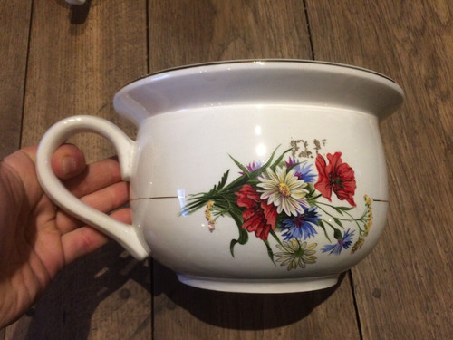 Ancien pot de chambre - pot,