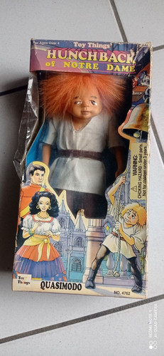 Poupée posable bossu - de, notre