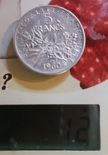 Une pièce francs la - 5,