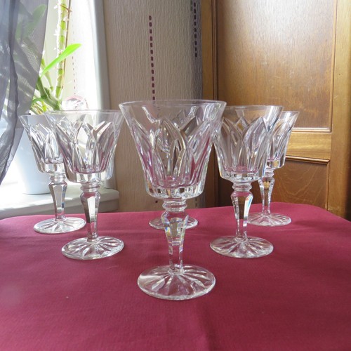Verres vin rouge en - a,