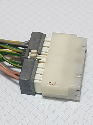 Connecteur boîtier