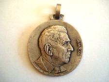 MEDAILLE JEAN CABY AUGIS