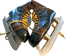 PATINS A GLACE vintage OKAY KOVOPOL cuir  SPORT Hockey décoration montagne