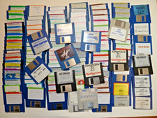 Lot 130 disquettes Jeux dont Atari sur SKC Creatives Maxwell Konica vintage