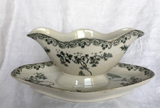 Saucière en faïence de Saint