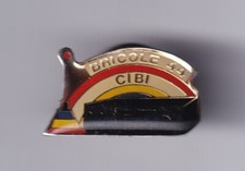 RARE PINS PIN'S .. TV RADIO