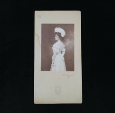 Photographie De Cabinet