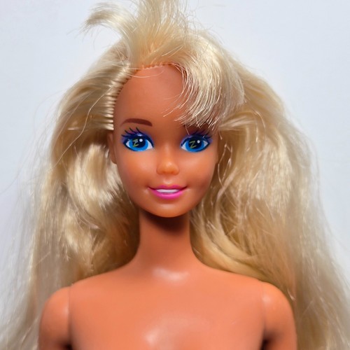 Nude 90s barbie - 90s,