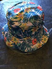 Chapeau coloré bob réversible vert de gris Jungle NEUF.