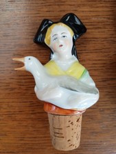 Bouchon De Bouteille Liege  Figurine Alsacienne Porcelaine Bec Verseur