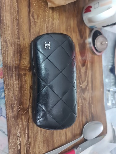 Etui lunette soleil chanel - soleil,