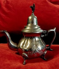 Théière Marocaine En Metal Argenté Signée