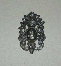 Décoration de meuble bronze XIXeme 7x4cm décor panier de fleurs glands chêne