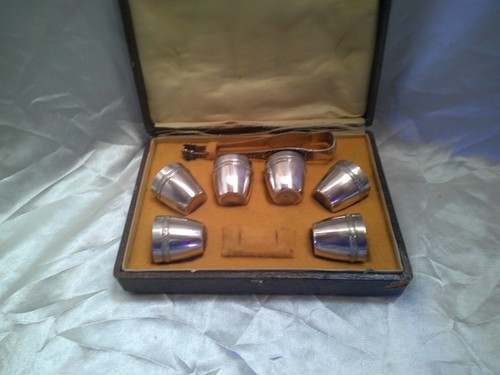 Coffret gobelets métal - 6, en