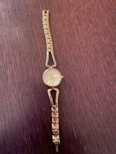 Très jolie montre dame CODHOR