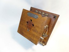 SUPPORT EN BOIS POUR COMBINE