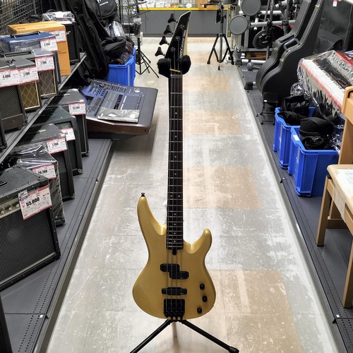 Basse électrique yamaha - basse,
