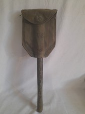 Ancienne pelle pliante avec - ancienne,