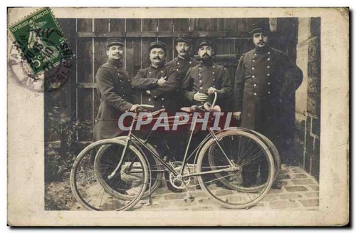 Quatre soldats français avec