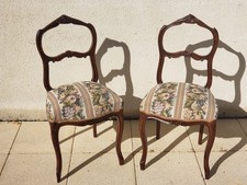 2 Chaises anciennes style Louis XV en noyer