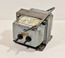 ANCIEN TRANSFORMATEUR  220v / 110v   80VA