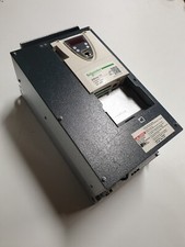 Variateur De Fréquence Schneider Altivar 22kW ATV71HD22N4 Altivar 71 TESTÉ 