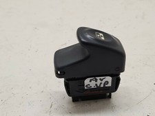 Bouton avant conducteur lève