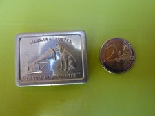 Boite a aiguielle la voix de son maître