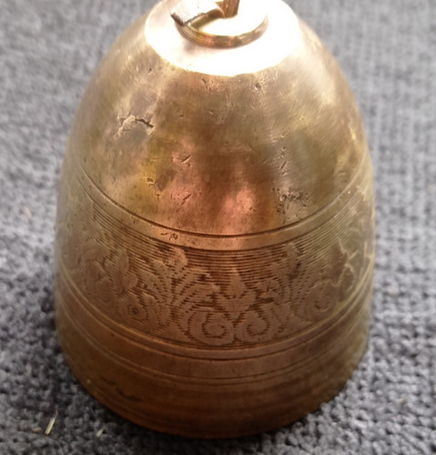Cloche ancienne bronze - en,