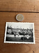 photo compétition automobile N200 les 24 heures du mans 1950 stand ferrari