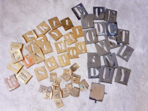 Lot plaque lettres laiton - lettres,