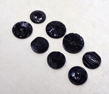 Lot 8 Boutons anciens en
