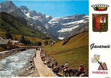 65 - Gavarnie - Le Cirque  le gave et la chaumière - Caravane en route vers le c