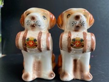 Adorable paire Sel/Poivre Vintage Saint-Bernard et son Tonneau