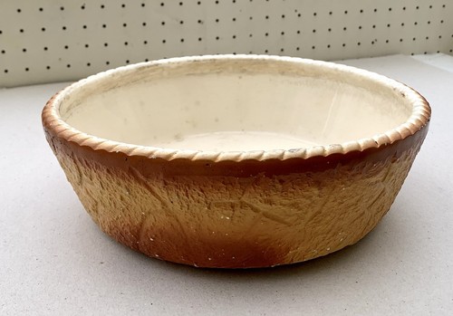Ancien plat four - à, barbotine