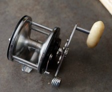 Moulinet vintage Penn 60 long beach bon état