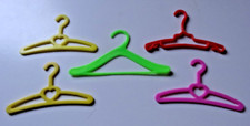 Lot 5 cintres - Accessoires poupées mannequins - Barbie et ...