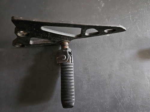 Platine repose pieds - platine, pilote
