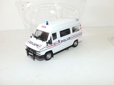 PEUGEOT J5 CRS POLICE NOREV 1:43 sous coque