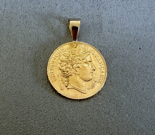 Pendentif avec véritable