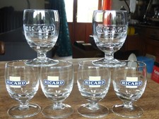 lot de  6verres à ballon Ricard 17cl  4 identiques + une paire +sac isotherme